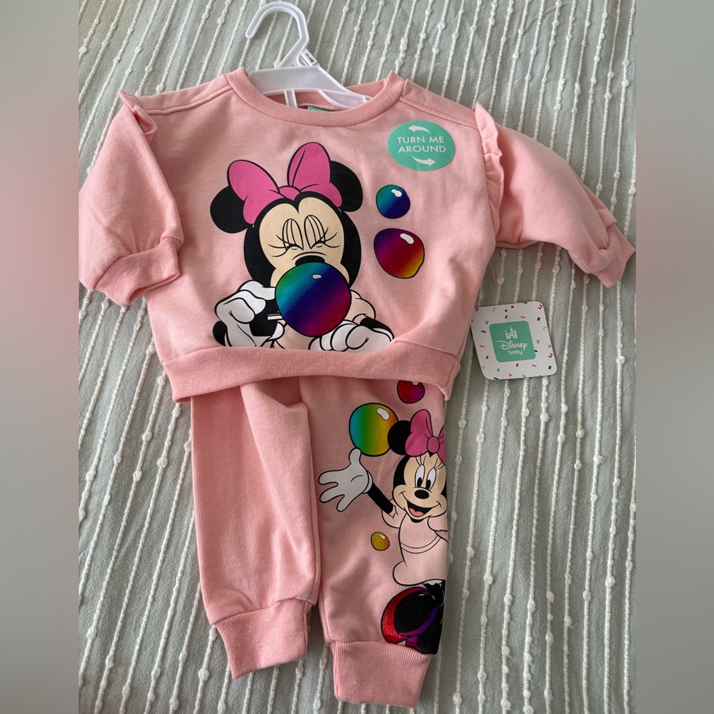 Minnie Mouse sweatsuit set